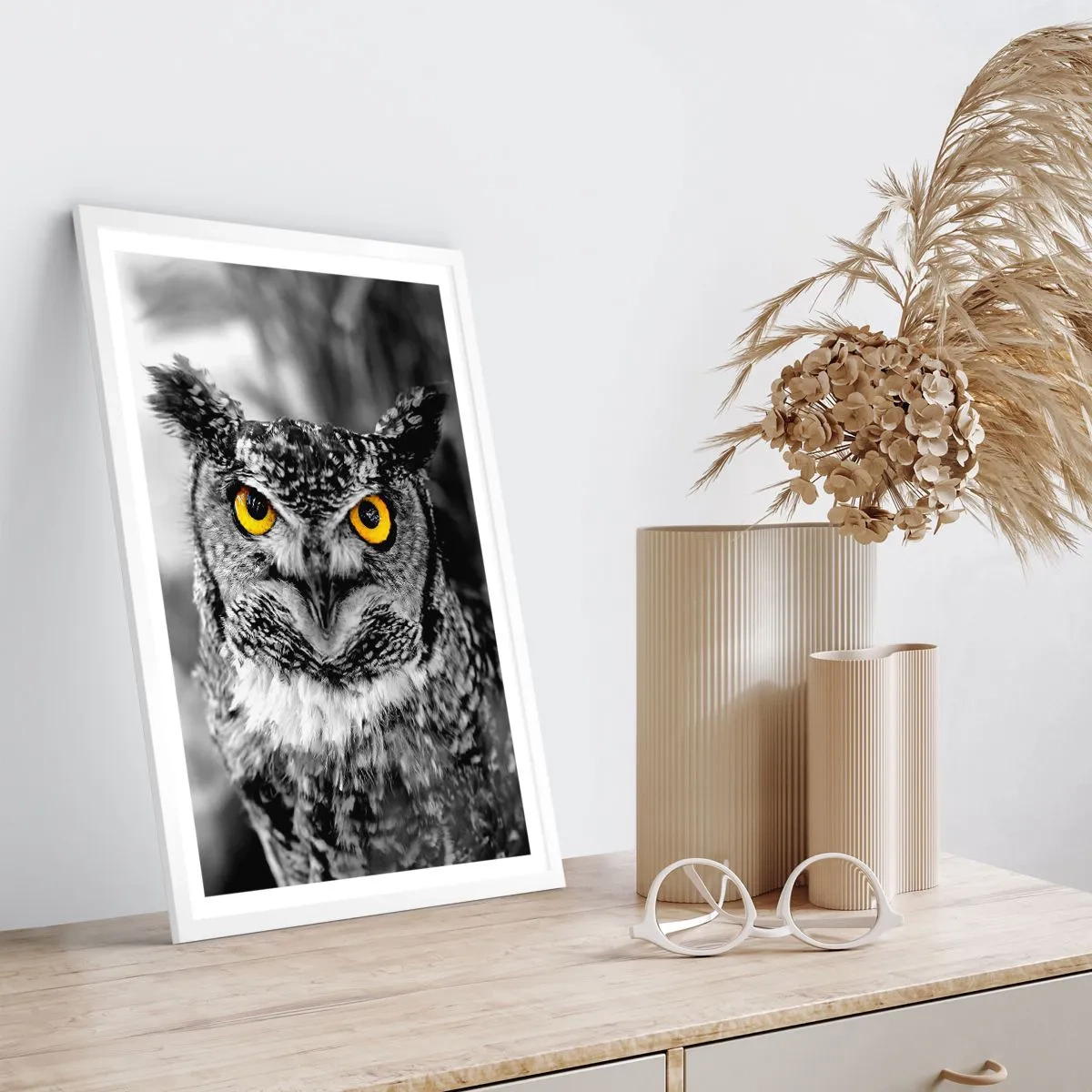 Poster in einem weißen Rahmen - Nichts wird sich verstecken - 50x70 cm