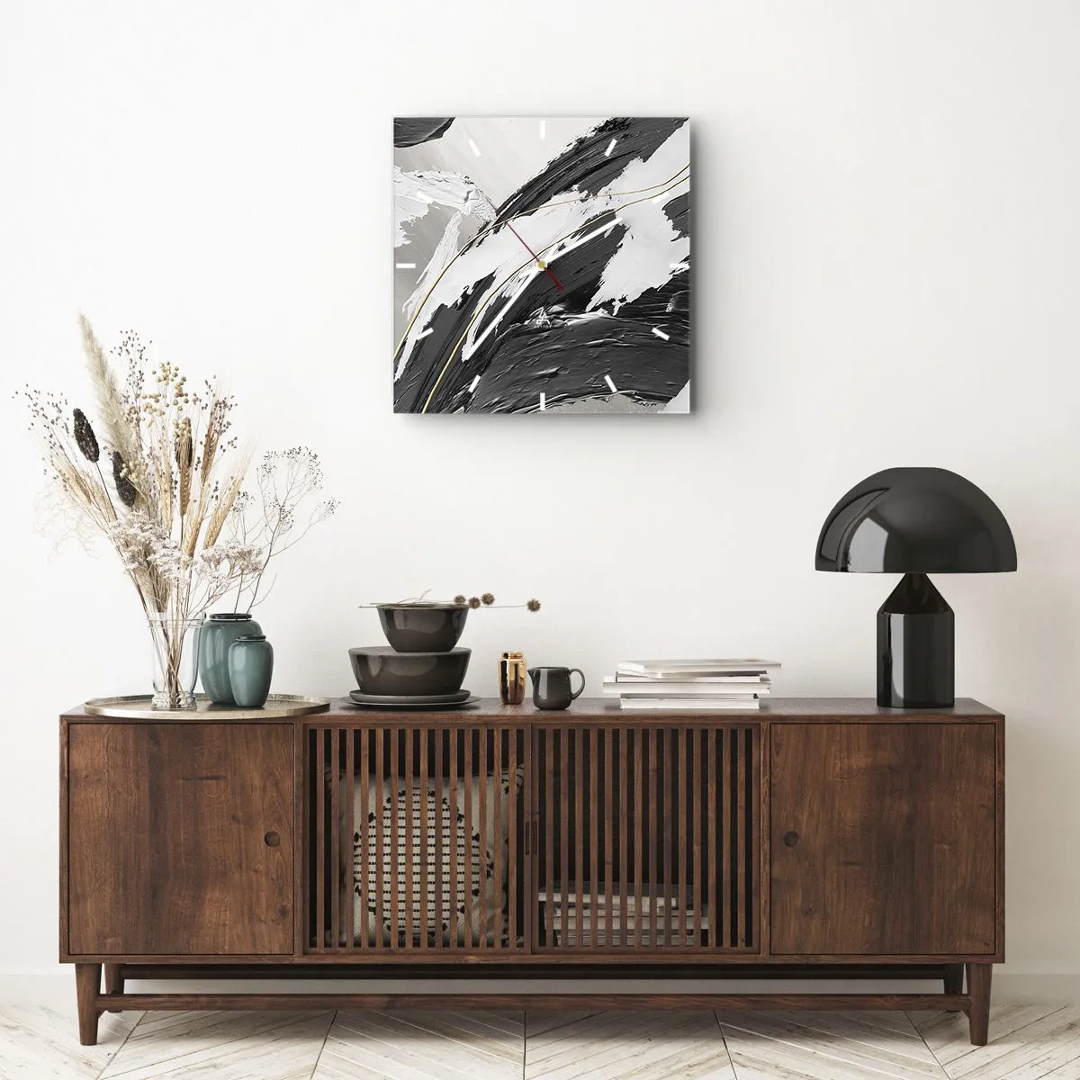 Wanduhr - Glasuhr - Schwarze und weiße Pinselstriche mit einem subtilen goldenen Akzent - 30x30cm - Abstraktion in großem Stil - Moderne Wanddekoration für Wohnzimmer und Schlafzimmer ARTTOR