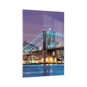Glasbild - Bild auf glas - Brooklyn Bridge bei Nacht mit der beleuchteten Stadt im Hintergrund - 70x100cm - Seit vielen Jahren die Brooklyn Bridge - Moderne Wanddekoration für Wohnzimmer und Schlafzimmer ARTTOR