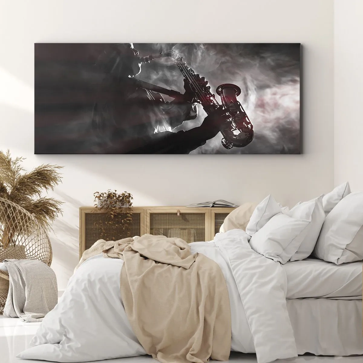 Bild auf Leinwand - Leinwandbild - Saxophonist im Rauch auf der Bühne in stimmungsvollem Schwarz und Rot - 160x50cm - In den Dämpfen des Jazz - Moderne Wanddekoration für Wohnzimmer und Schlafzimmer ARTTOR