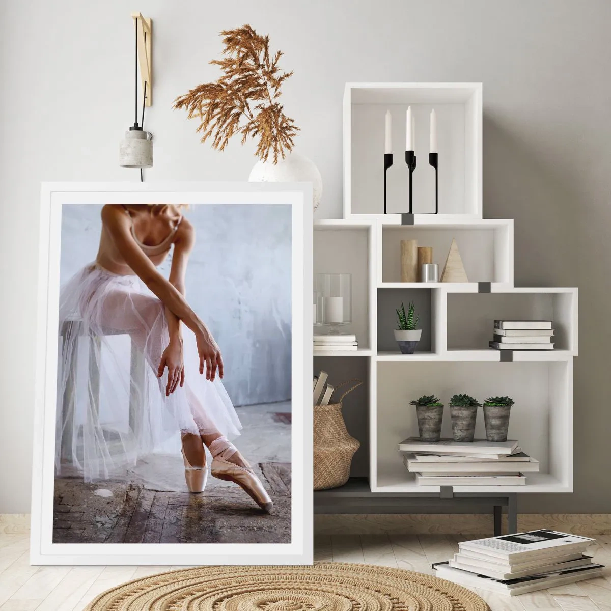 Poster in einem weißen Rahmen - Bevor die Rampe leuchtet - 30x40 cm