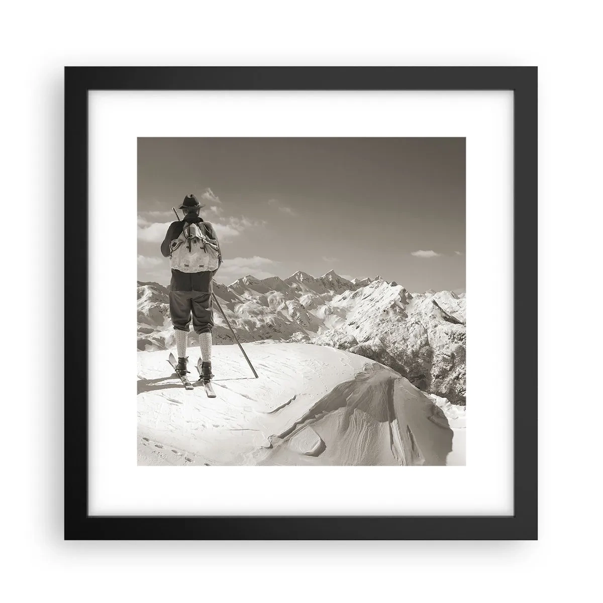 Poster in einem schwarzem Rahmen - Und die Berge bleiben unverändert - 30x30 cm