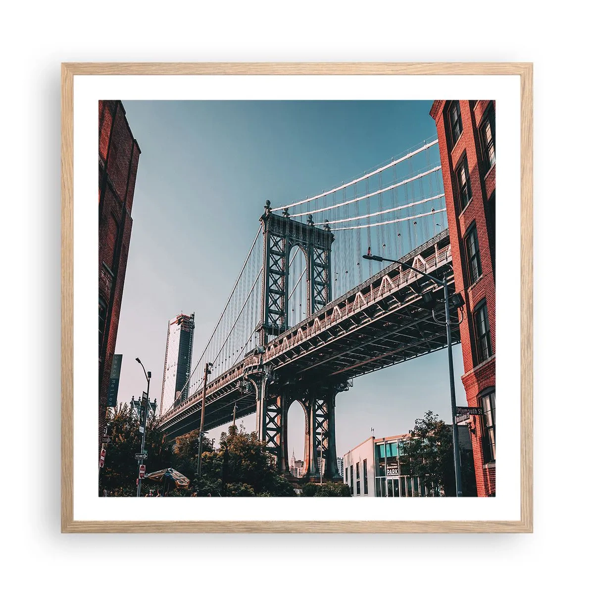 Poster in einem Rahmen aus heller Eiche - Über den Wellen der Stadt - 60x60 cm