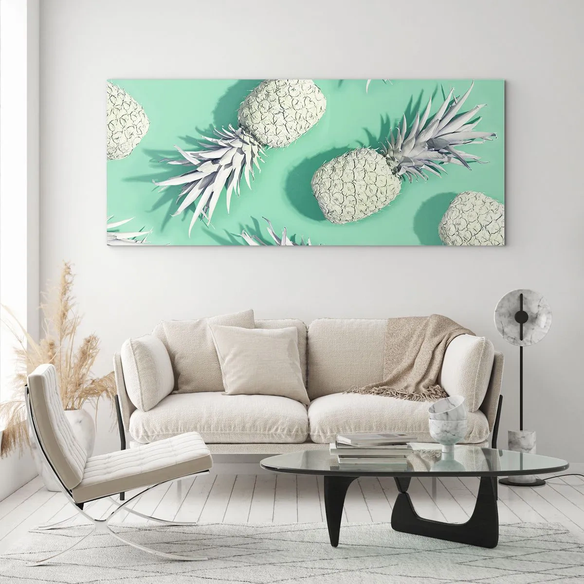 Glasbild - Bild auf glas - Weiße Ananas auf pastellfarbenem Hintergrund im minimalistischen Stil - 140x50cm - Das passt gut zu Minze - Moderne Wanddekoration für Wohnzimmer und Schlafzimmer ARTTOR