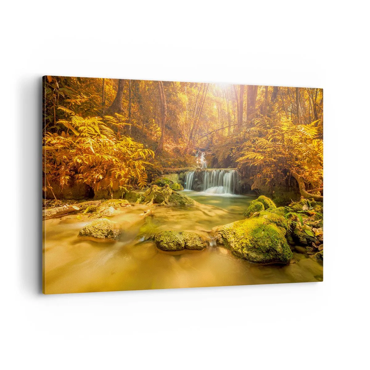 Bild auf Leinwand - Leinwandbild - Ein goldener Wasserfall in einem herbstlichen Wald, umgeben von Grün - 120x80cm - Waldkaskade in Gold - Moderne Wanddekoration für Wohnzimmer und Schlafzimmer ARTTOR