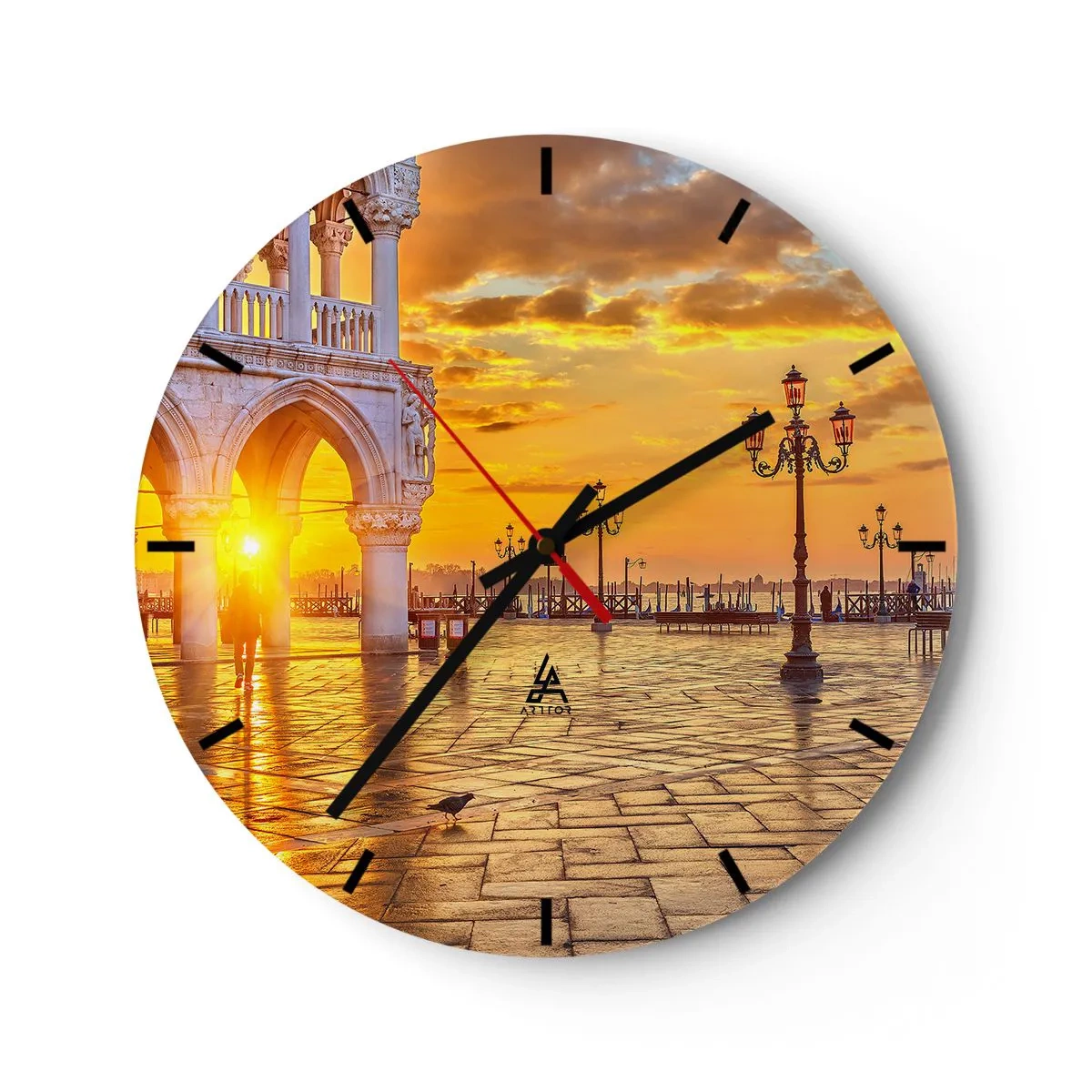 Wanduhr - Glasuhr - Der Platz bei Sonnenaufgang mit Laternen und architektonischen Säulen - 30x30cm - Wo sind alle? - Moderne Wanddekoration für Wohnzimmer, Küche und Schlafzimmer ARTTOR