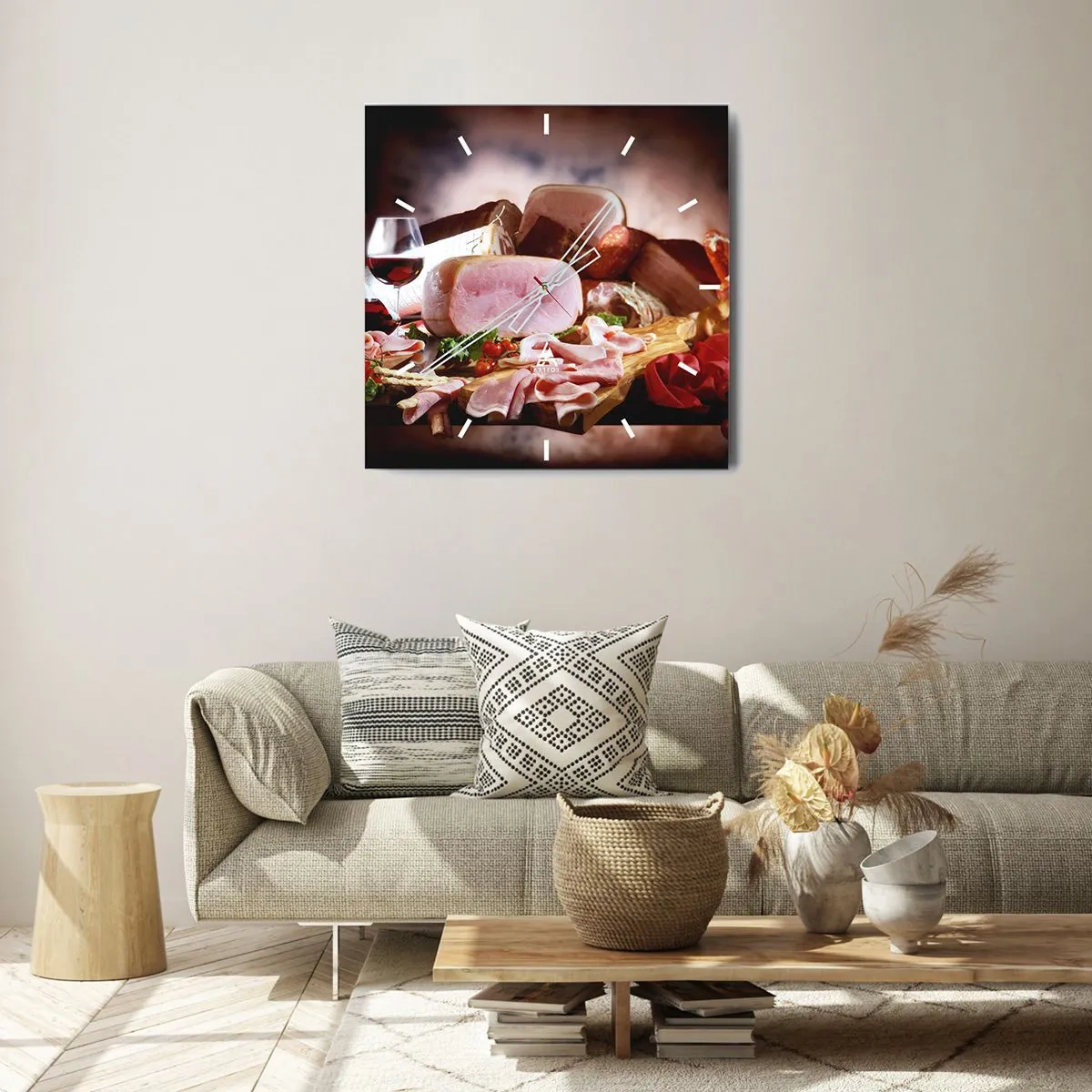 Wanduhr - Glasuhr - Aufschnitt mit Wein auf rustikalem Hintergrund - 30x30cm - Ein kulinarischer Traum mit einer Karaffe - Moderne Wanddekoration für Wohnzimmer und Schlafzimmer ARTTOR