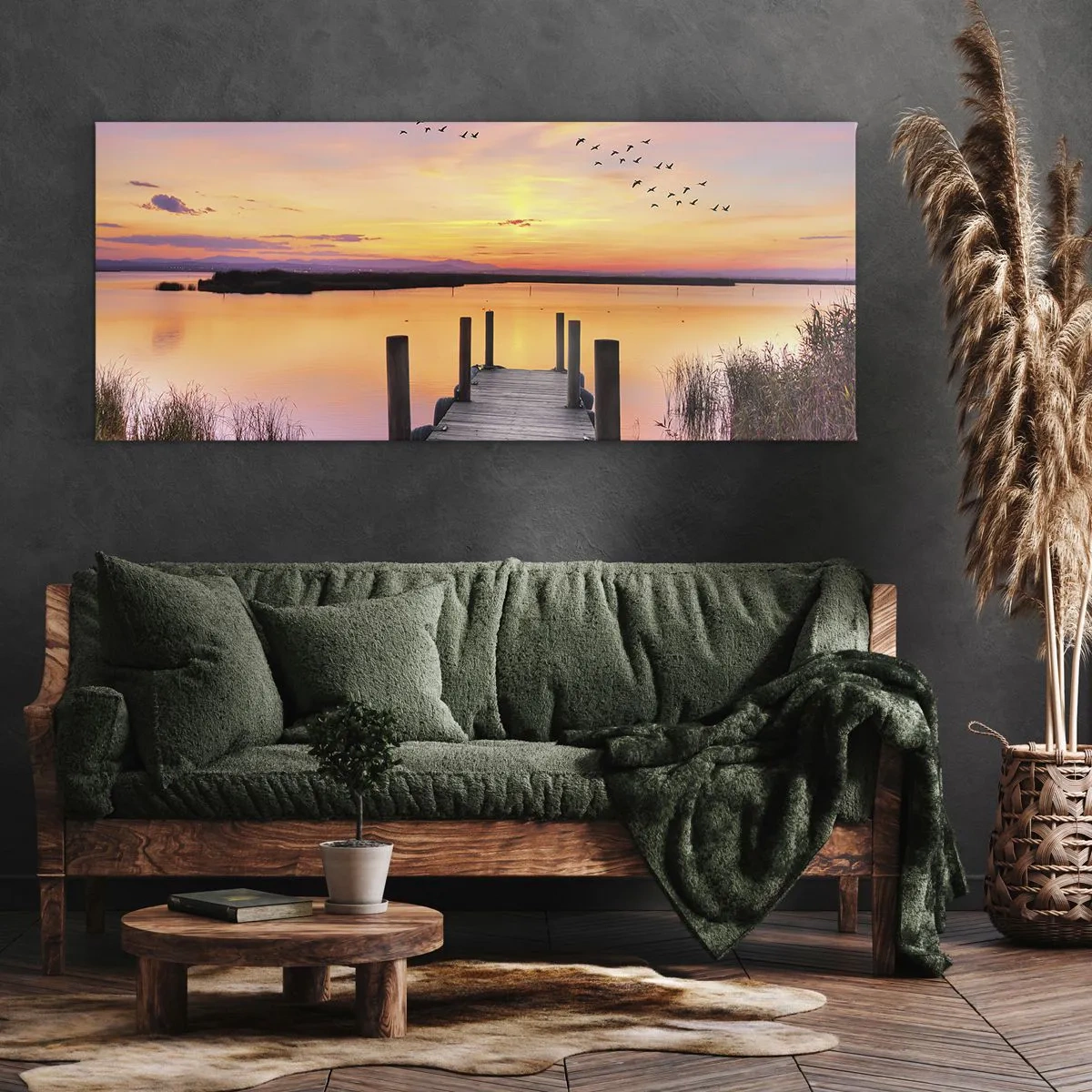 Bild auf Leinwand - Leinwandbild - Ein Pier an einem See bei Sonnenuntergang mit Vögeln am Himmel - 160x50cm - Violette stille Morgendämmerung - Moderne Wanddekoration für Wohnzimmer und Schlafzimmer ARTTOR