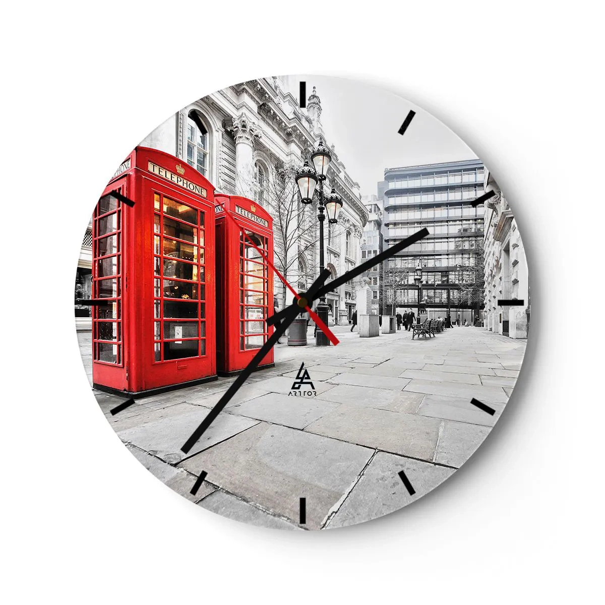 Wanduhr - Glasuhr - Rote Telefonzellen in urbaner Umgebung - 30x30cm - Willkommen in London - Moderne Wanddekoration für Wohnzimmer, Küche und Schlafzimmer ARTTOR