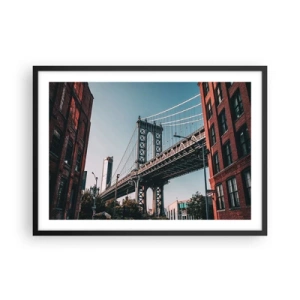 Poster in einem schwarzem Rahmen - Eine Brücke zwischen Gebäuden in einer städtischen Landschaft - 70x50cm - Über den Wellen der Stadt - Moderne Wanddekoration für Wohnzimmer und Schlafzimmer ARTTOR