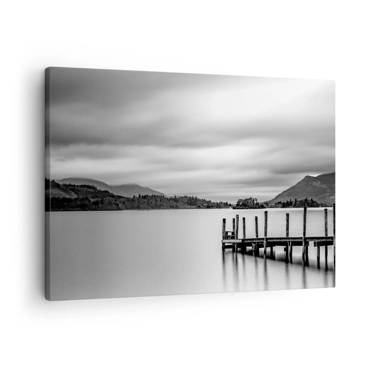 Bild auf Leinwand - Leinwandbild - Schwarz-weiße Landschaft mit einem Pier über einem See - 70x50cm - Milde und Kraft - Moderne Wanddekoration für Wohnzimmer und Schlafzimmer ARTTOR