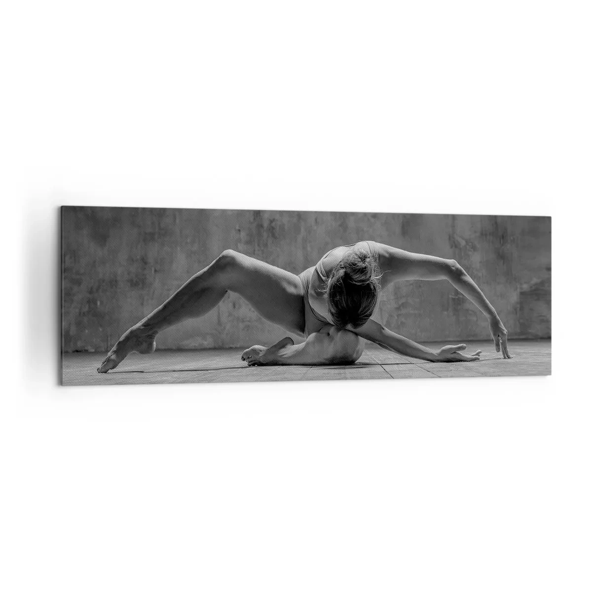 Bild auf Leinwand - Leinwandbild - Eine Tänzerin in künstlerischer Pose - 160x50cm - Symmetrie gefunden - Moderne Wanddekoration für Wohnzimmer und Schlafzimmer ARTTOR