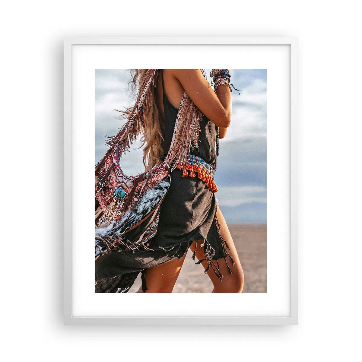 Poster in einem weißen Rahmen - Das Mädchen des Schamanen - 40x50 cm