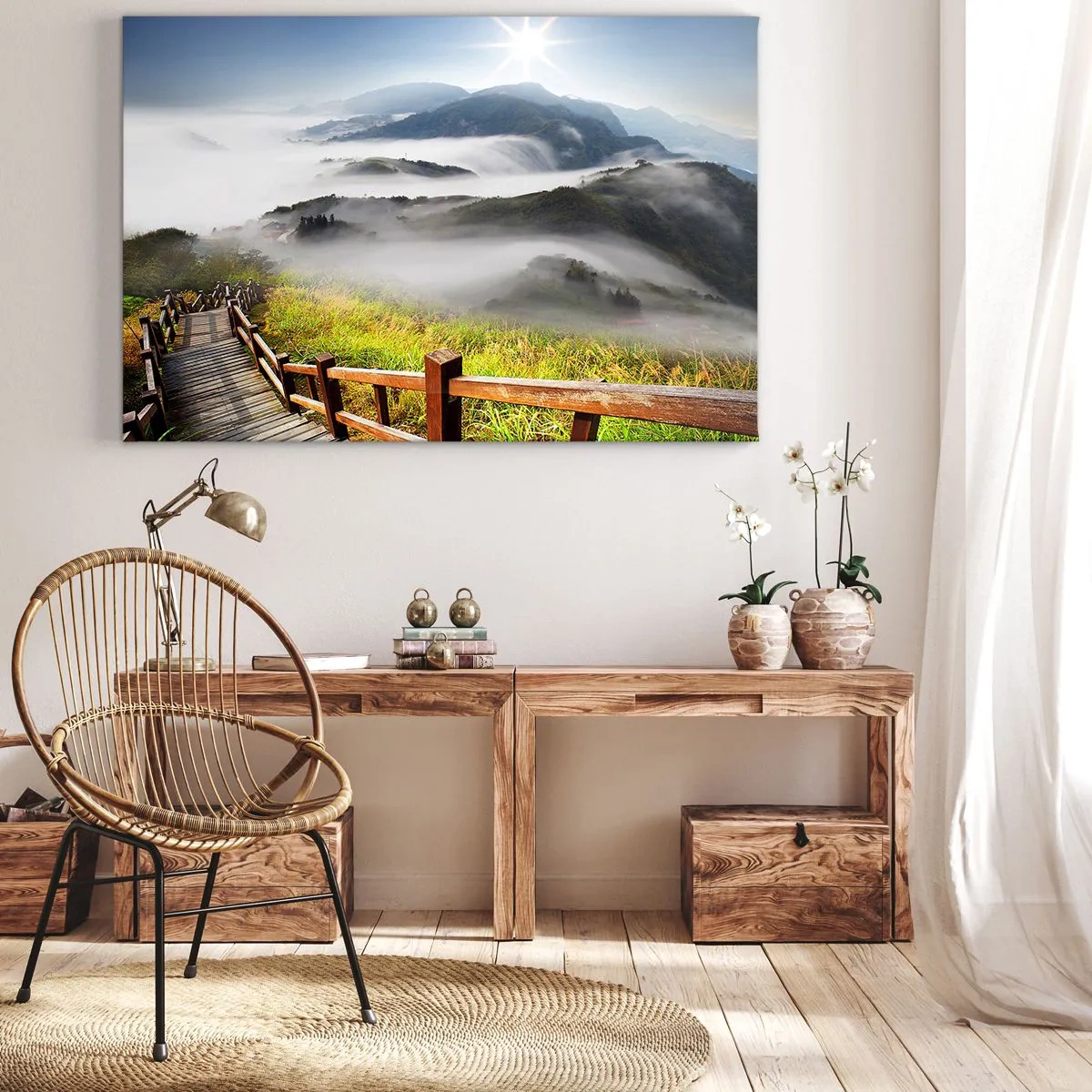 Bild auf Leinwand - Leinwandbild - Ein Holzpfad zwischen den nebligen Bergen am Morgen - 70x50cm - Gewebt aus Lichtschein und Nebel - Moderne Wanddekoration für Wohnzimmer und Schlafzimmer ARTTOR