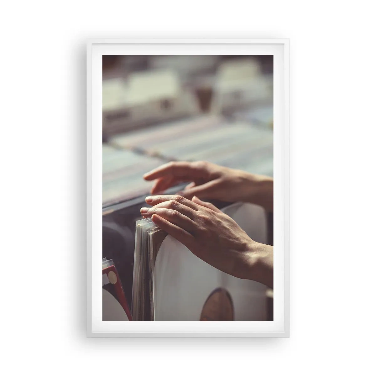 Poster in einem weißen Rahmen - Auf der Suche nach Emotionen - 61x91 cm