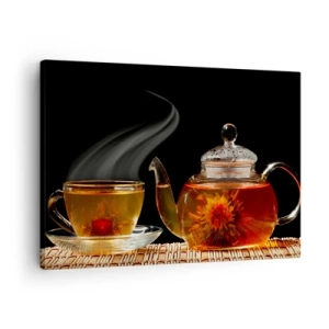 Bild auf Leinwand - Leinwandbild - Glasteekanne mit Blumentee und einer Tasse - 70x50cm - Die Magie und Kunst des Teezubereitens - Moderne Wanddekoration für Wohnzimmer und Schlafzimmer ARTTOR