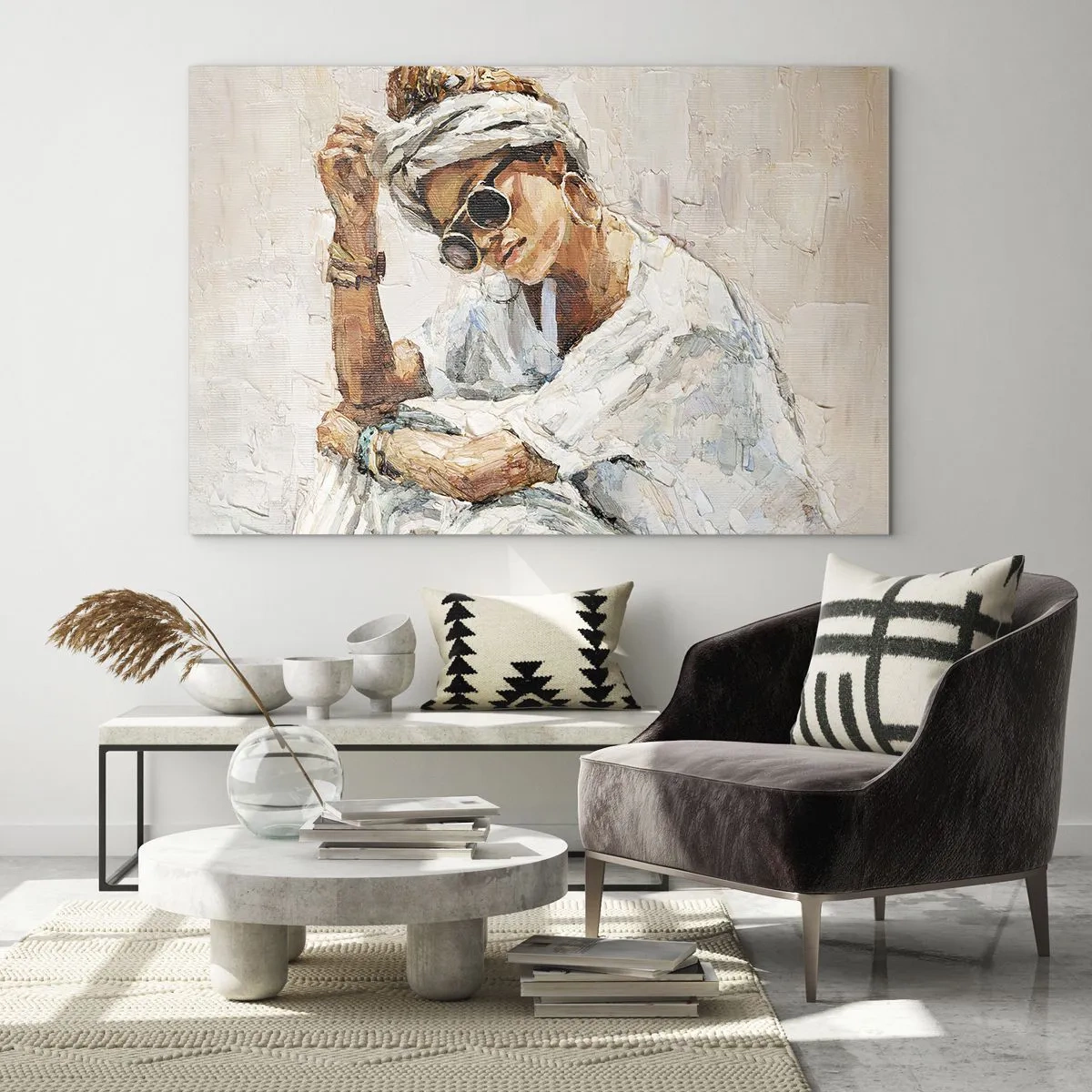 Glasbild - Bild auf glas - Porträt einer Frau mit Brille und Turban, gemalt mit einem Spachtel - 70x50cm - Porträt in voller Sonne - Moderne Wanddekoration für Wohnzimmer und Schlafzimmer ARTTOR