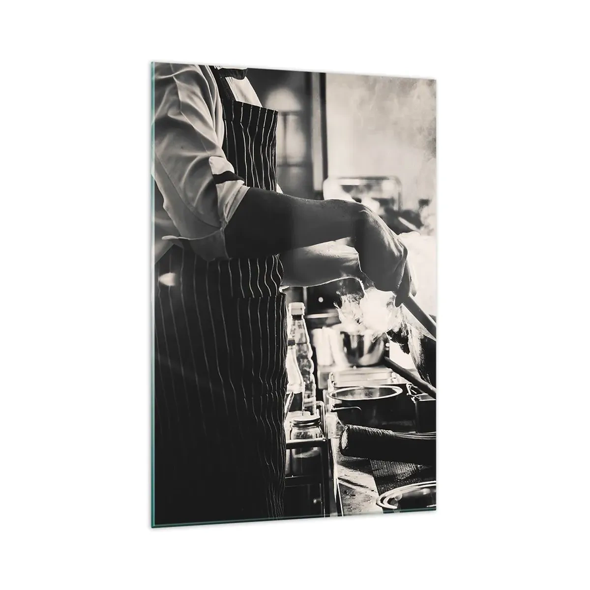 Glasbild - Bild auf glas - Ein Koch bei der Arbeit in der Küche, aus einer Bratpfanne steigt Dampf auf - 70x100cm - Alchemie der Aromen - Moderne Wanddekoration für Wohnzimmer und Schlafzimmer ARTTOR