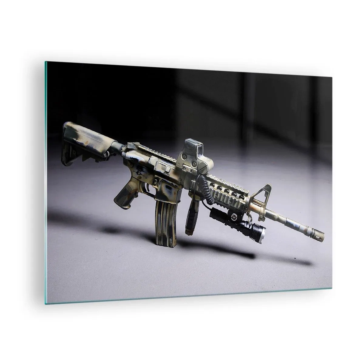 Glasbild - Bild auf glas - Ein modernes Gewehr auf dunklem Hintergrund mit industriellem Akzent - 70x50cm - Immer bedrohlich - Moderne Wanddekoration für Wohnzimmer und Schlafzimmer ARTTOR