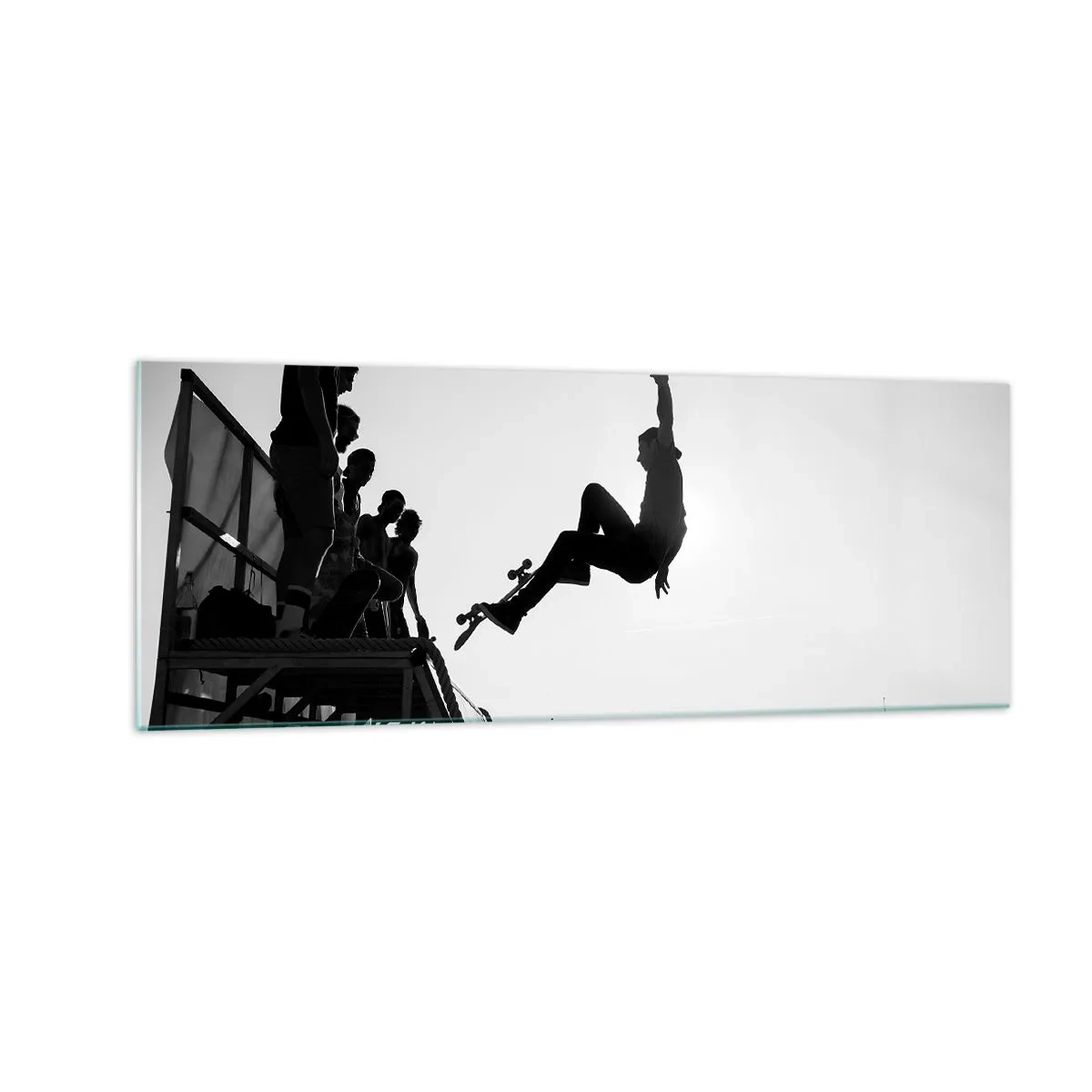 Glasbild - Bild auf glas - Schwarz-weiße Skateboardszene auf einer Rampe - 140x50cm - Helden und Zuschauer - Moderne Wanddekoration für Wohnzimmer und Schlafzimmer ARTTOR