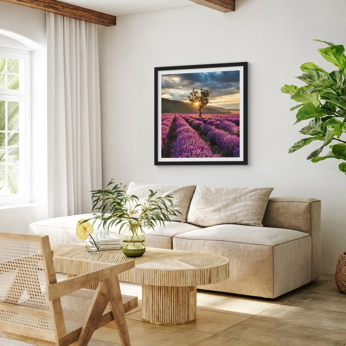 Poster in einem schwarzem Rahmen - Fliederfarbenes Aroma - 50x50 cm