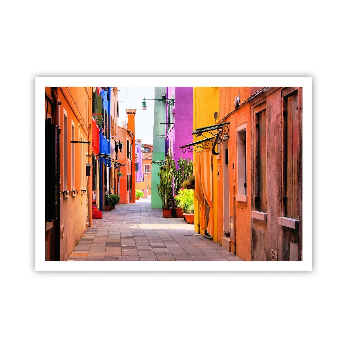Poster - Eine bunte Straße mit Mietshäusern in hellen Farbtönen - 100x70cm - Regenbogengasse - Moderne Wanddekoration für Wohnzimmer und Schlafzimmer ARTTOR