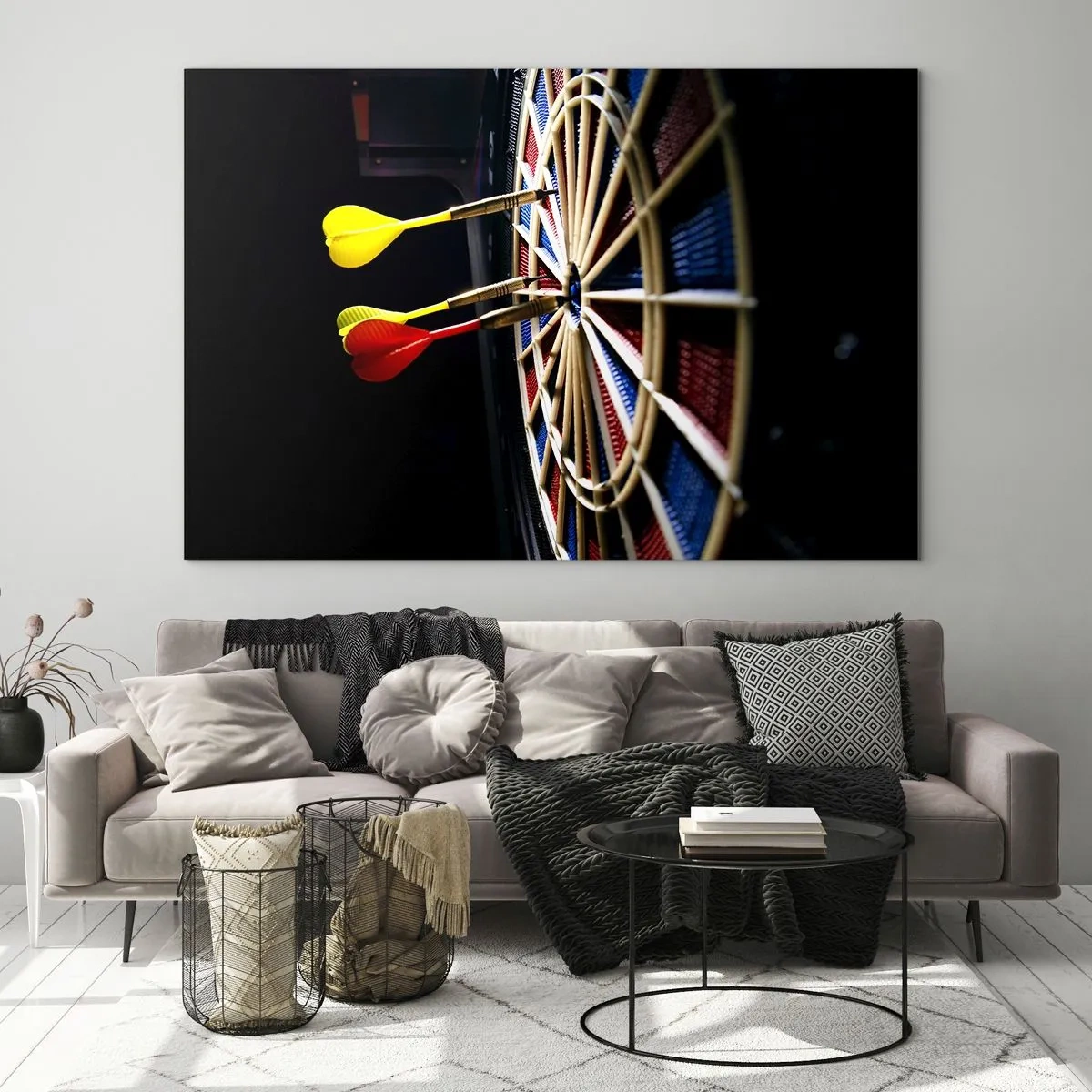 Glasbild - Bild auf glas - Darts treffen ein Ziel in einer dunklen Umgebung - 100x70cm - Auf den Punkt gebracht - Moderne Wanddekoration für Wohnzimmer und Schlafzimmer ARTTOR