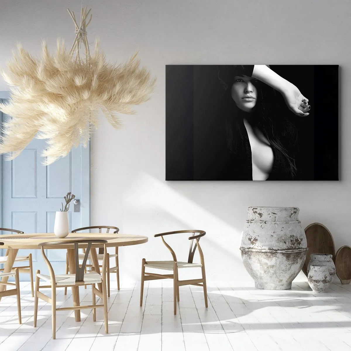 Bild auf Leinwand - Leinwandbild - Stilvolles Frauenporträt in Schwarz-Weiß - 70x50cm - Schule der Verführung - Moderne Wanddekoration für Wohnzimmer und Schlafzimmer ARTTOR