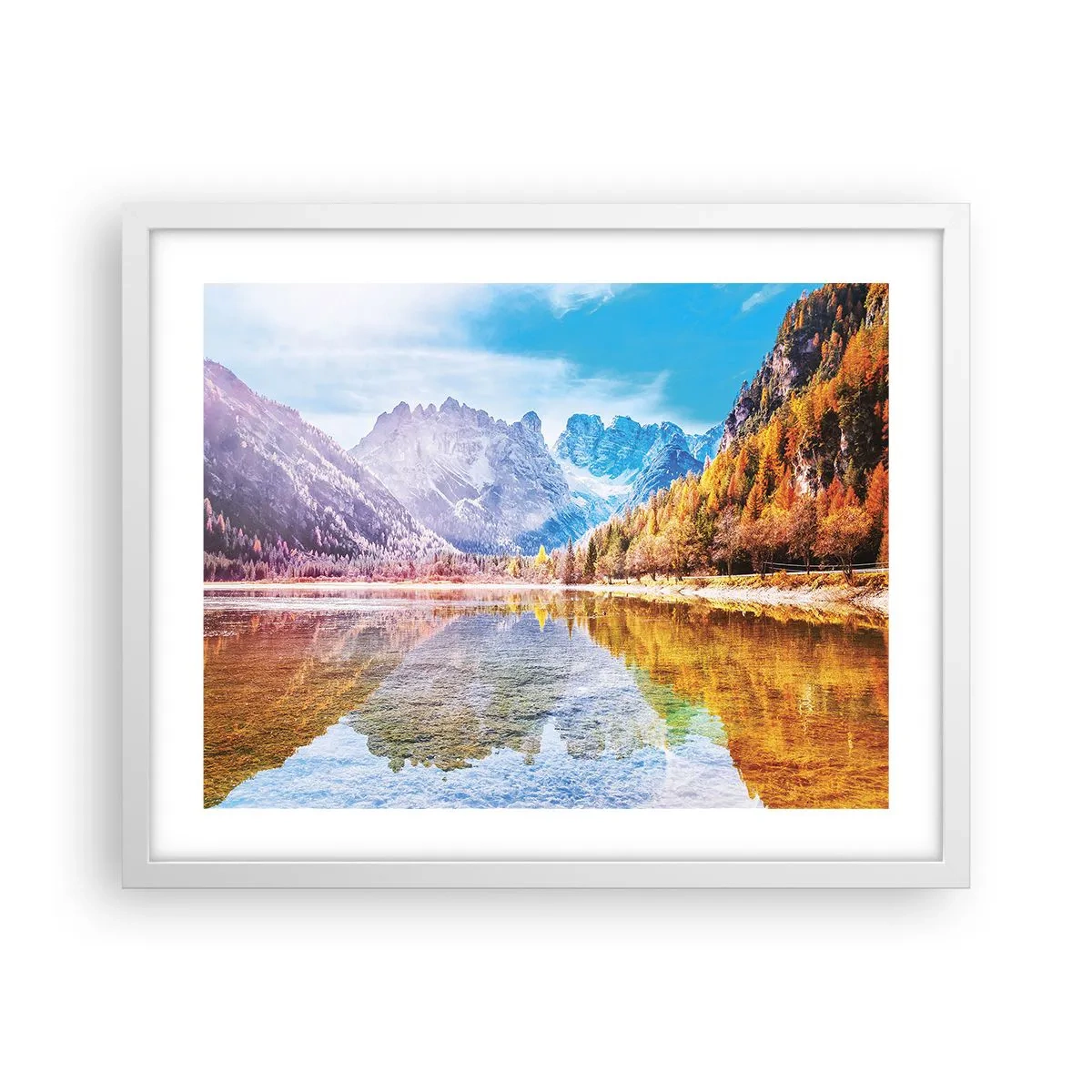 Poster in einem weißen Rahmen - Und in den Bergen ist es schon Herbst - 50x40 cm