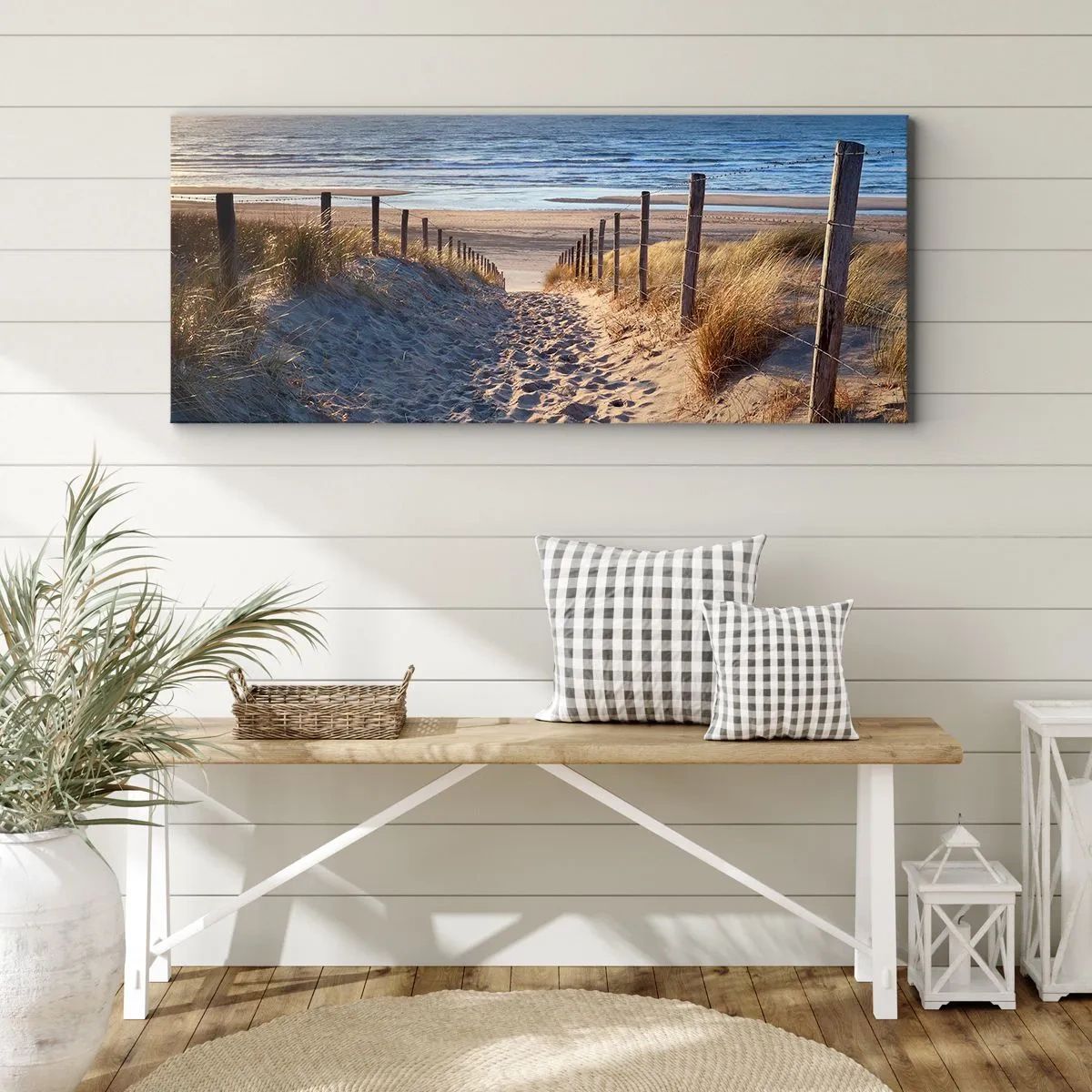 Bild auf Leinwand - Leinwandbild - Das Rauschen des Meeres, der Gesang der Vögel, ein wilder Strand im Gras ... - 90x30 cm