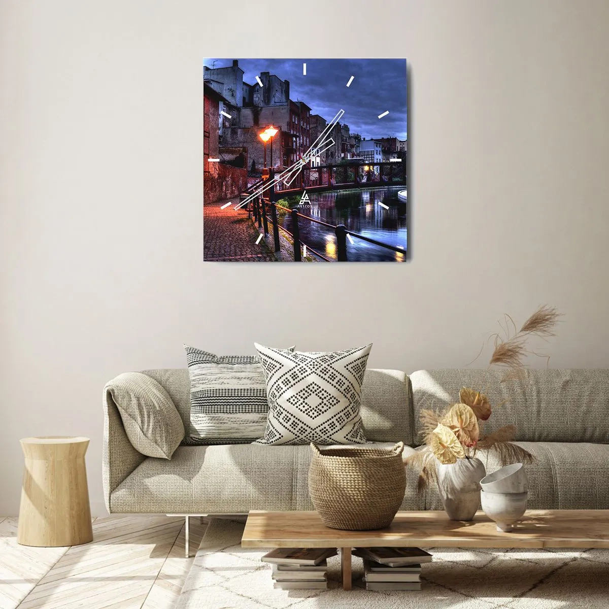 Wanduhr - Glasuhr - Abendlicher Blick auf die Mietshäuser und die Brücke über den Kanal - 30x30cm - Solches Bydgoszcz kannte man nicht - Moderne Wanddekoration für Wohnzimmer und Schlafzimmer ARTTOR