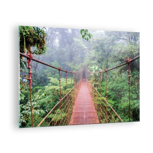 Glasbild - Bild auf glas - Eine rote Hängebrücke über einem grünen Dschungel im Nebel - 70x50cm - Über den Kronen aufgehängt - Moderne Wanddekoration für Wohnzimmer und Schlafzimmer ARTTOR