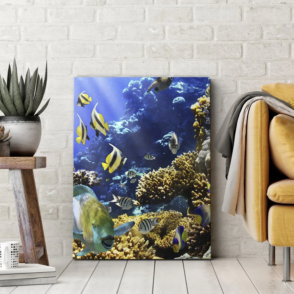 Bild auf Leinwand - Leinwandbild - Ein farbenfrohes Korallenriff mit tropischen Fischen in den Tiefen des Ozeans. - 50x70cm - Viel Verkehr auf dem Ferienweg - Moderne Wanddekoration für Wohnzimmer und Schlafzimmer ARTTOR