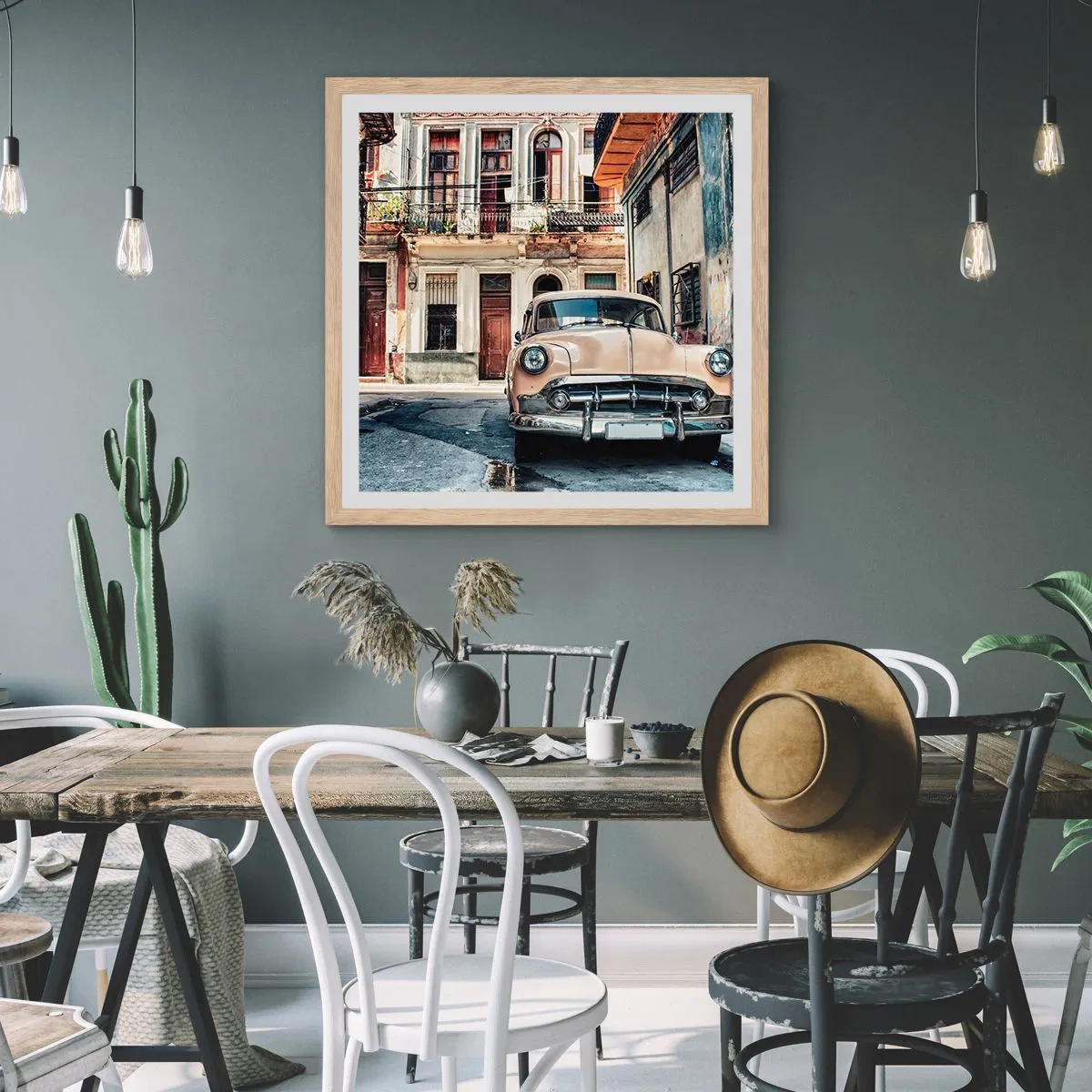 Poster in einem Rahmen aus heller Eiche - Die Siesta in Havanna - 60x60 cm