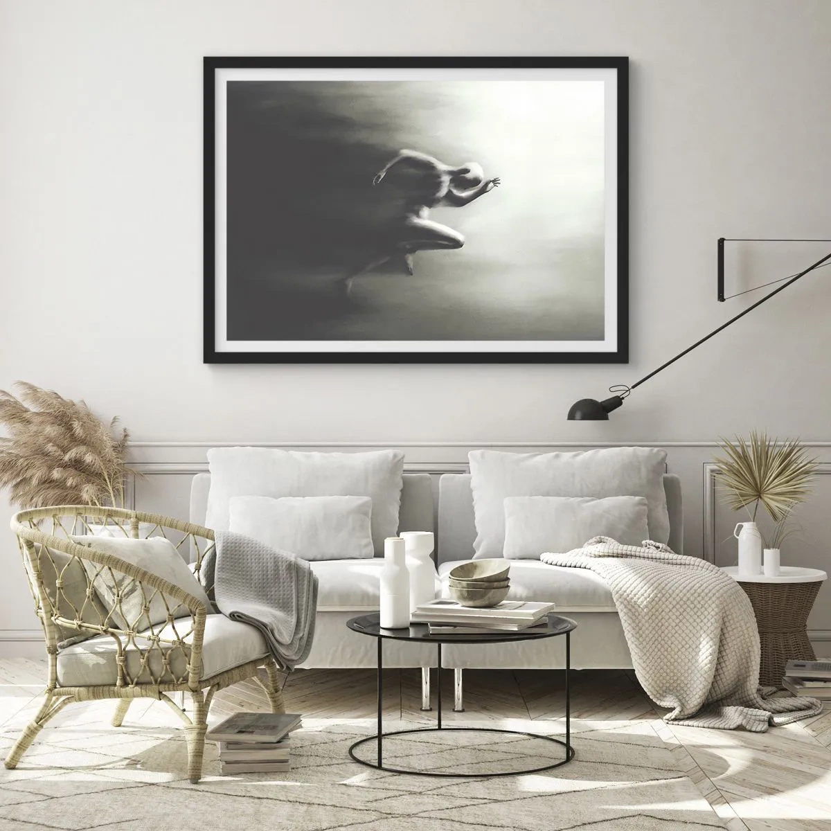 Poster in einem schwarzem Rahmen - Eine schwarz-weiße Silhouette einer laufenden Figur in einem dynamischen und surrealen Stil. - 70x50cm - Unwiderstehlich - Moderne Wanddekoration für Wohnzimmer und Schlafzimmer ARTTOR