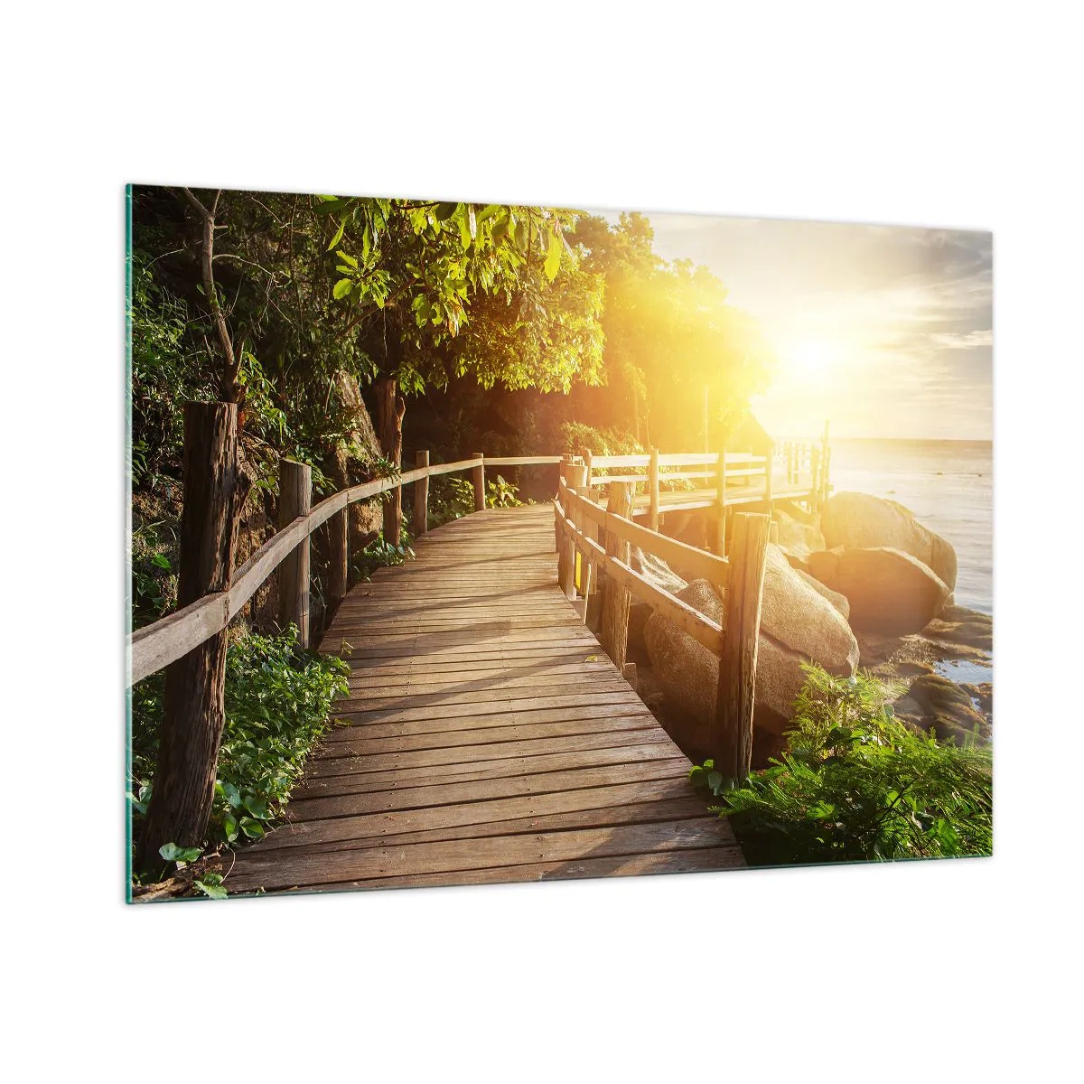 Glasbild - Bild auf glas - Ein Holzweg zwischen den Bäumen am Meer im Licht des Sonnenuntergangs - 100x70cm - Noch eine Wendung, ein weiteres Wunder - Moderne Wanddekoration für Wohnzimmer und Schlafzimmer ARTTOR