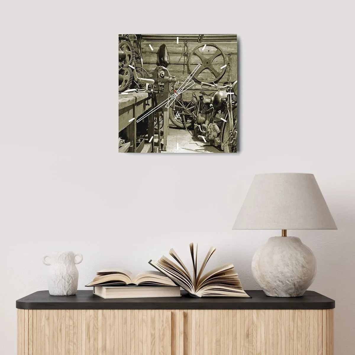 Wanduhr - Glasuhr - Im Schuppen von Onkel Władek - 40x40 cm