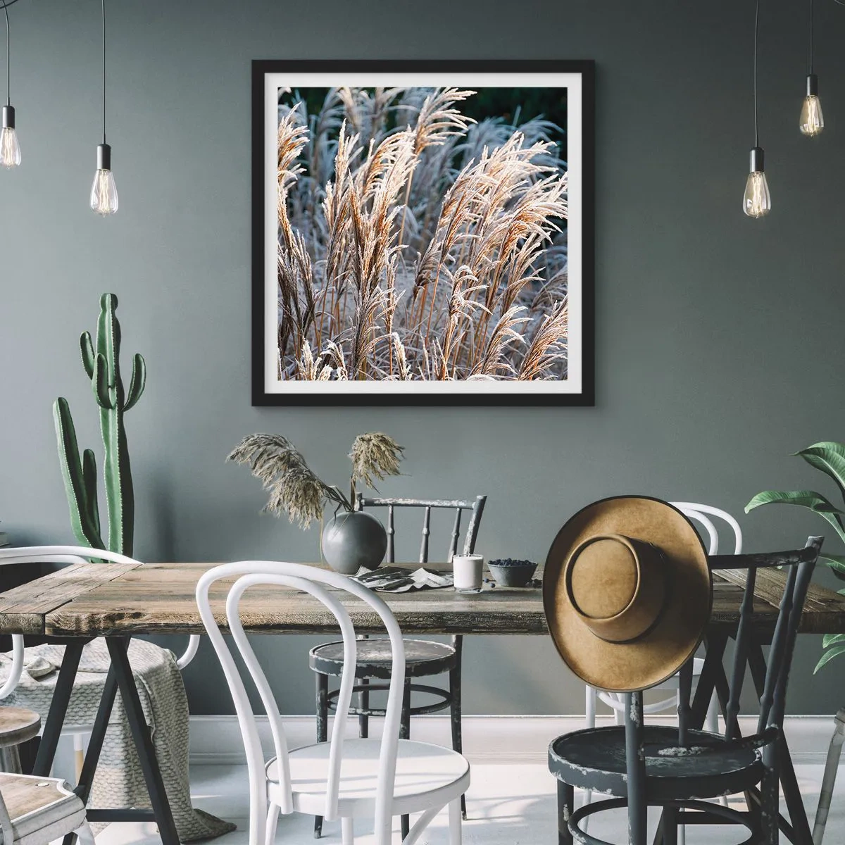 Poster in einem schwarzem Rahmen - Gekleidet mit Frost - 30x30 cm