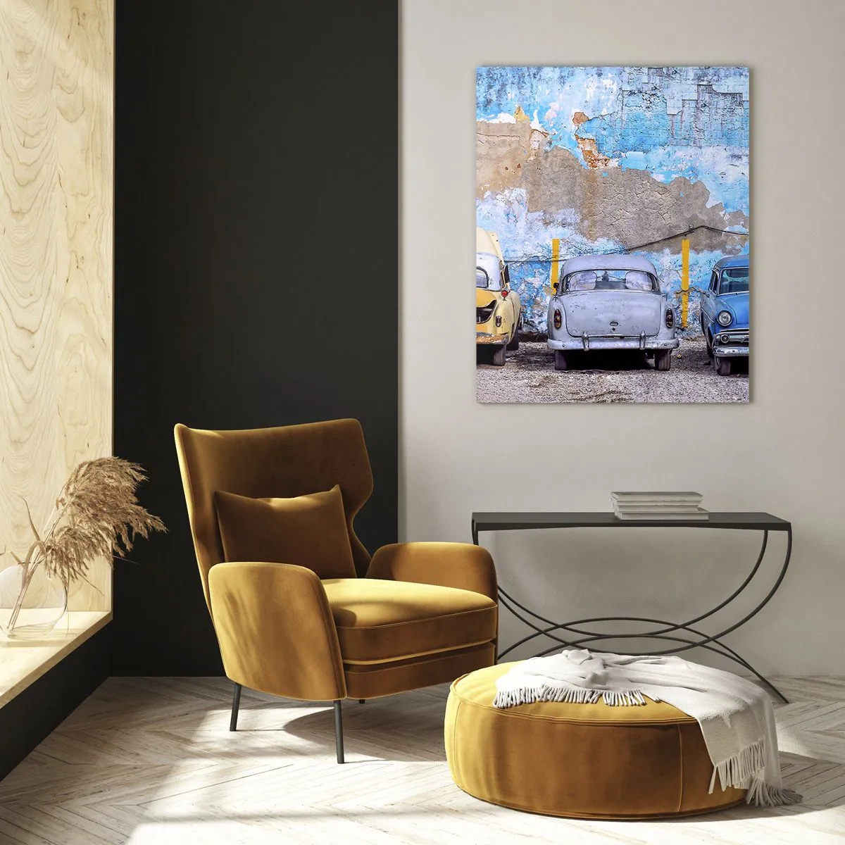 Glasbild - Bild auf glas - Alte Autos vor dem Hintergrund einer zerstörten Mauer - 70x100cm - Treffen der Veteranen - Moderne Wanddekoration für Wohnzimmer und Schlafzimmer ARTTOR
