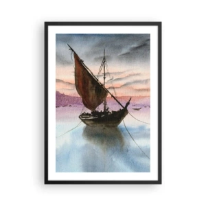 Poster in einem schwarzem Rahmen - Ein Segelschiff auf ruhigem Wasser im Licht der untergehenden Sonne - 50x70cm - Abend am Hafen - Moderne Wanddekoration für Wohnzimmer und Schlafzimmer ARTTOR