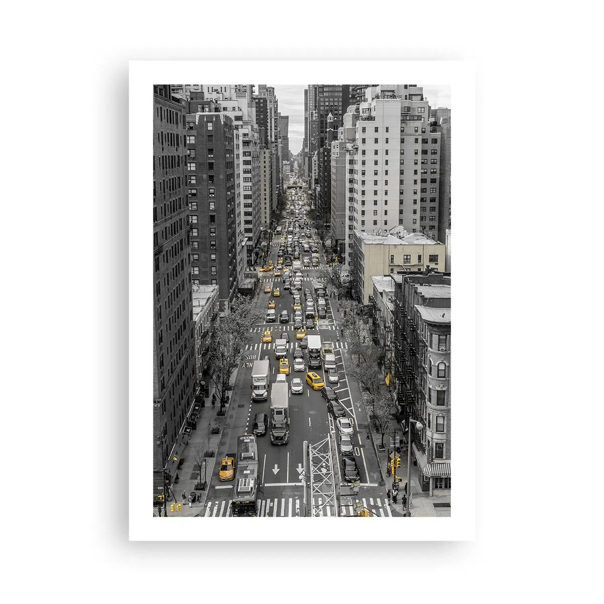 Poster - New Yorker Straße in Schwarz und Weiß mit gelben Taxis - 50x70cm - New Yorker Leben - Moderne Wanddekoration für Wohnzimmer und Schlafzimmer ARTTOR
