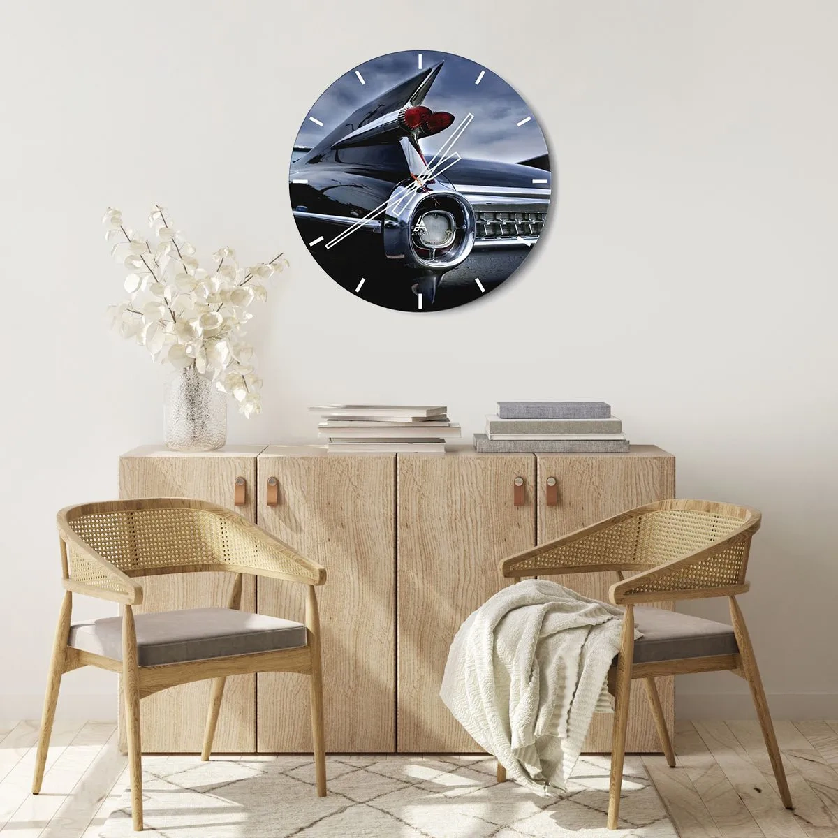 Wanduhr - Glasuhr - Rückansicht eines Oldtimers mit roten Lichtern - 30x30cm - Deshalb ist es schön! - Moderne Wanddekoration für Wohnzimmer, Küche und Schlafzimmer ARTTOR