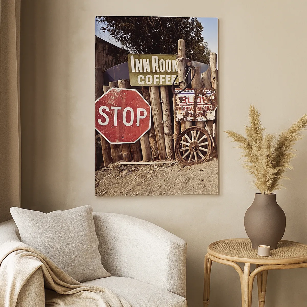 Bild auf Leinwand - Leinwandbild - Rustikale Dekoration mit Schildern und einem Rad am Zaun - 50x70cm - Und die Zeit ist stehen geblieben - Moderne Wanddekoration für Wohnzimmer und Schlafzimmer ARTTOR