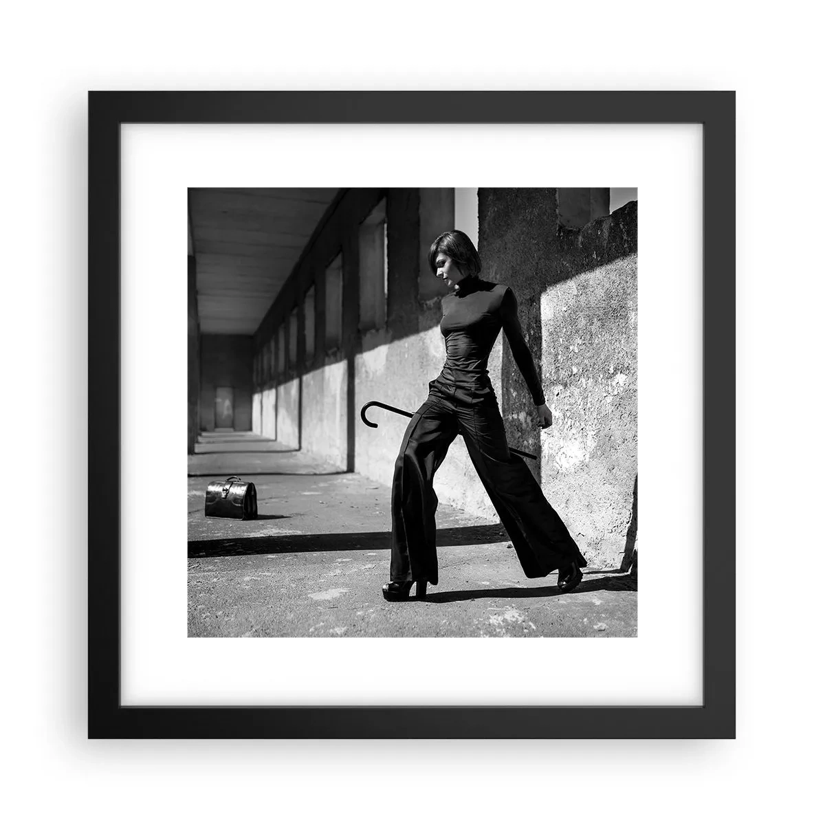 Poster in einem schwarzem Rahmen - Urbane Eleganz - 30x30 cm