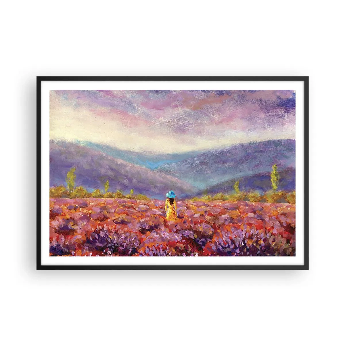 Poster in einem schwarzem Rahmen - Eine Frau mit Hut geht durch ein Lavendelfeld. - 100x70cm - In einer Lavendelwelt - Moderne Wanddekoration für Wohnzimmer und Schlafzimmer ARTTOR
