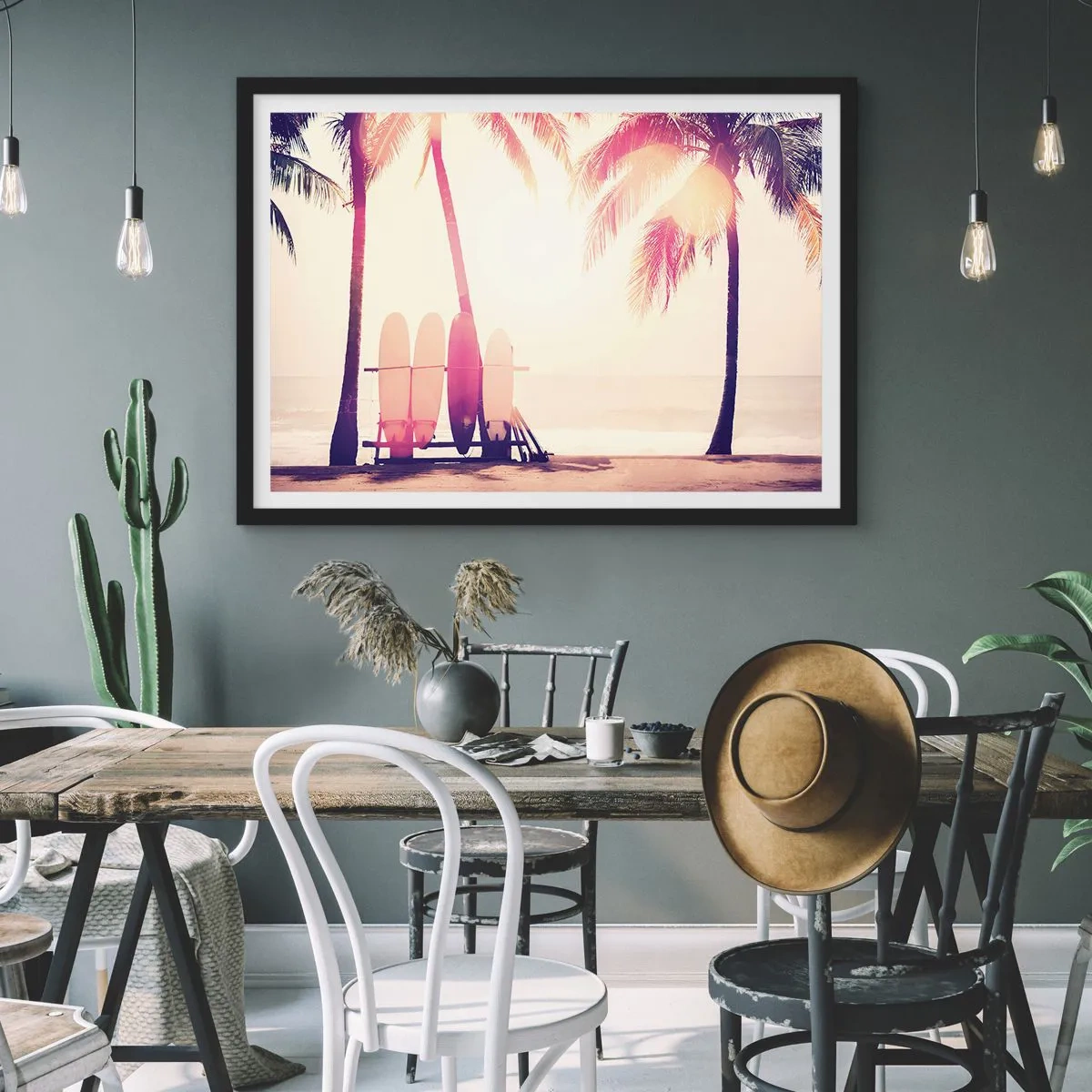 Poster in einem schwarzem Rahmen - Palmen und Surfbretter am Strand im Sonnenschein - 70x50cm - Es wird ein toller Tag - Moderne Wanddekoration für Wohnzimmer und Schlafzimmer ARTTOR