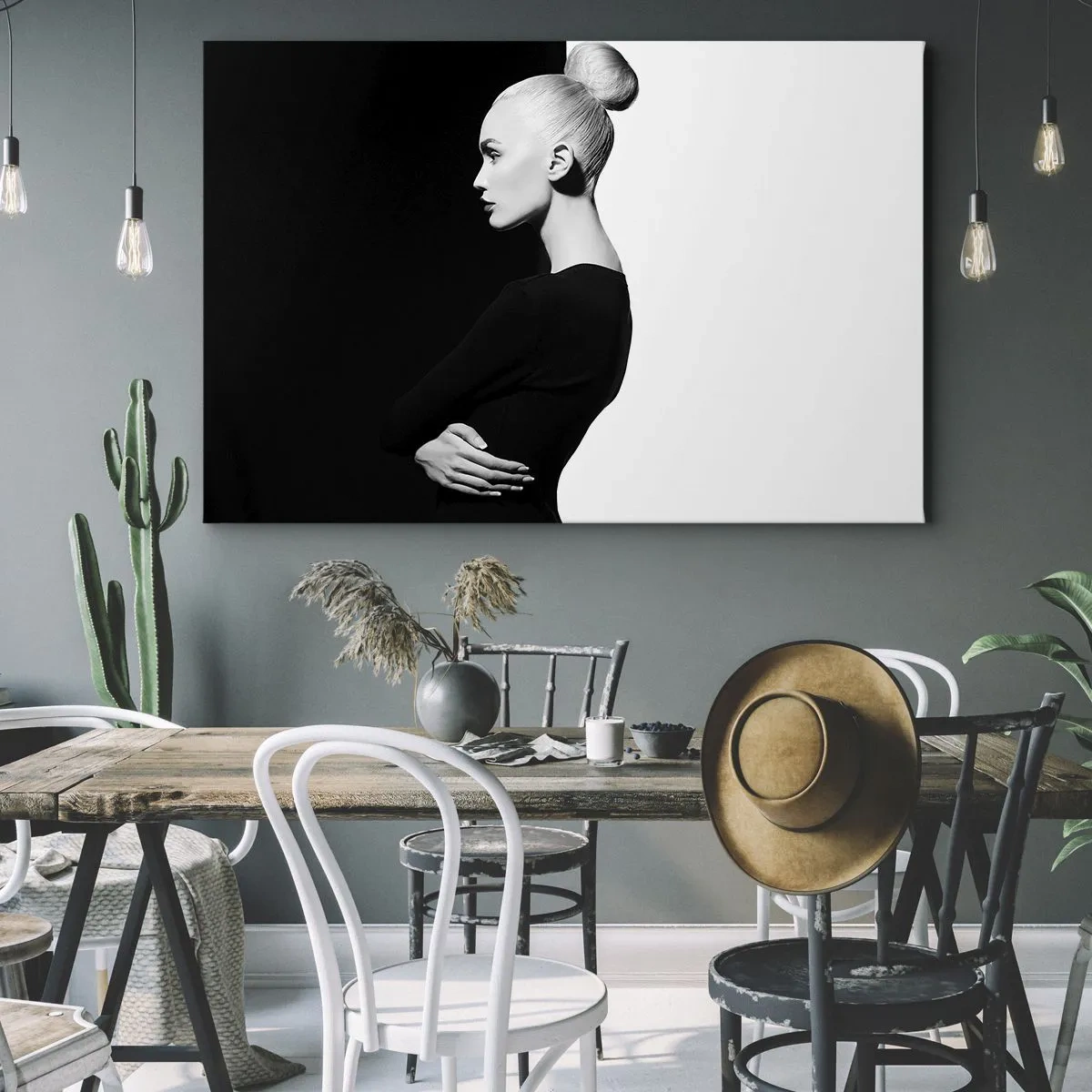 Bild auf Leinwand - Leinwandbild - Stilvolles Frauenporträt vor schwarz-weißem Hintergrund - 70x50cm - Einfach eine Frau - Moderne Wanddekoration für Wohnzimmer und Schlafzimmer ARTTOR