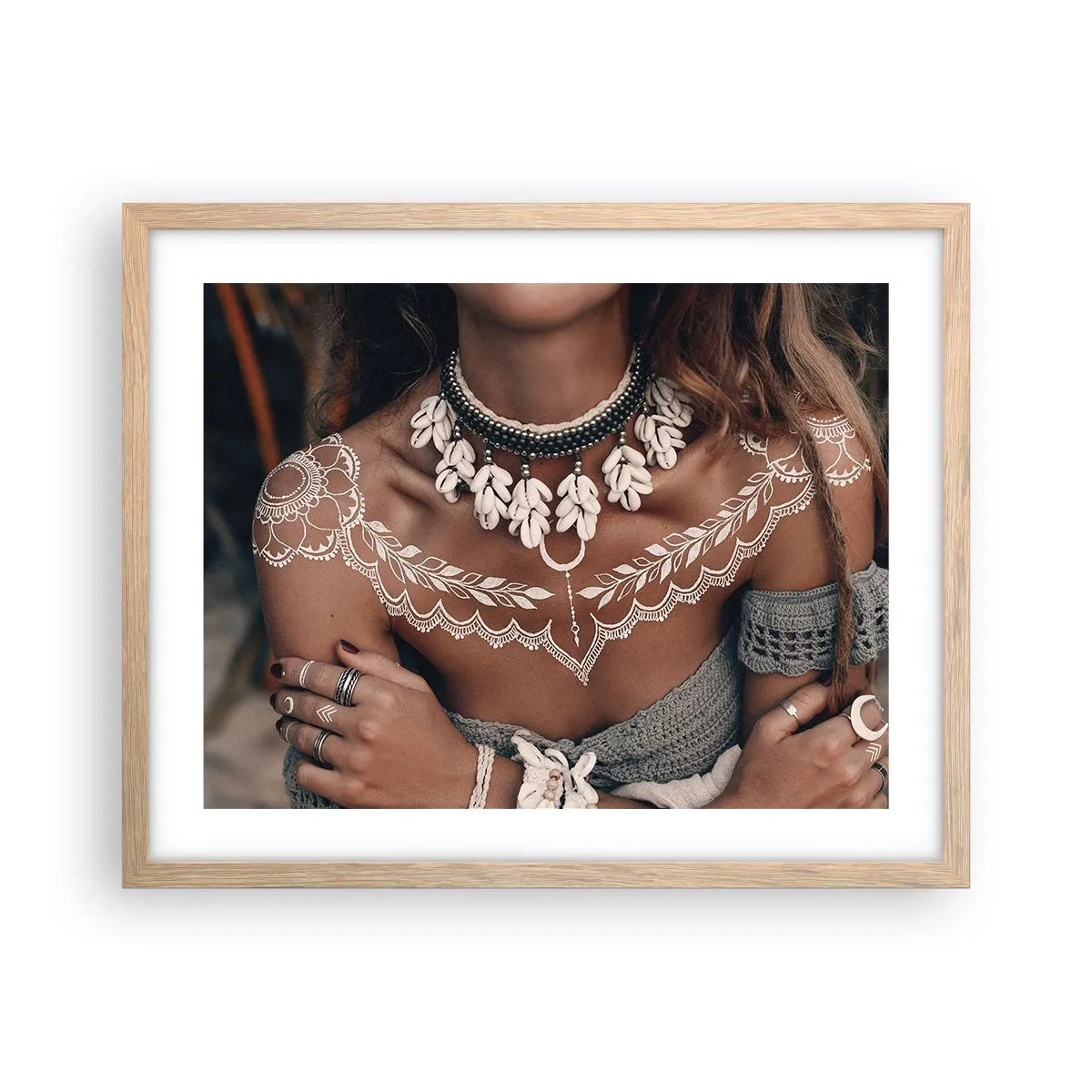 Poster in einem Rahmen aus heller Eiche - Talismane, Rituale der Weiblichkeit - 50x40 cm
