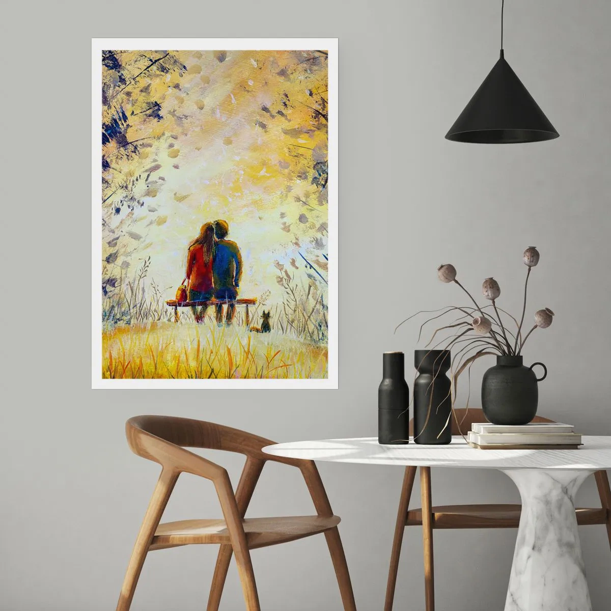 Poster - Ein Paar sitzt bei Sonnenuntergang auf einer Bank inmitten herbstlicher Farben - 50x70cm - Magischer Augenblick - Moderne Wanddekoration für Wohnzimmer und Schlafzimmer ARTTOR