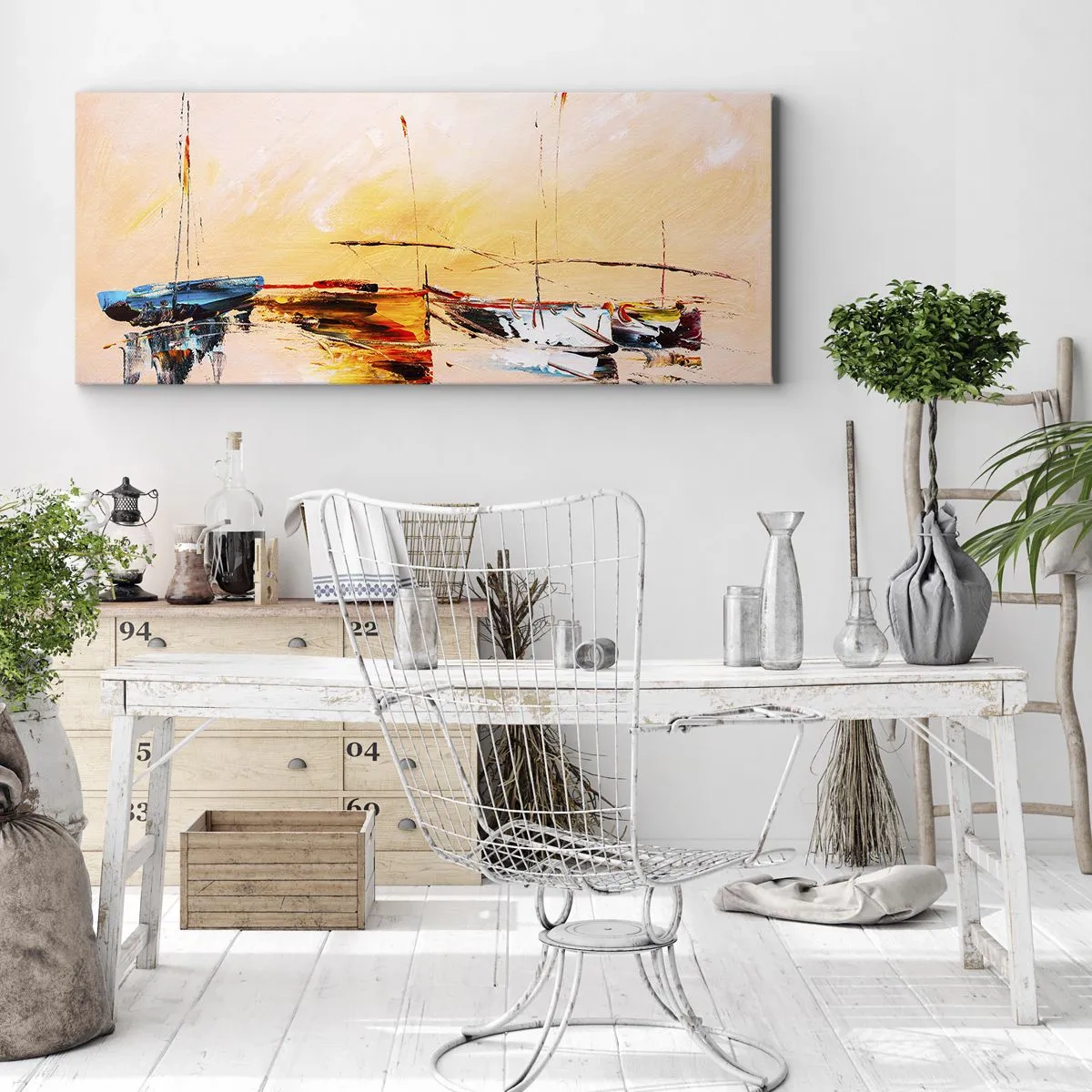 Bild auf Leinwand - Leinwandbild - Bunte Boote auf ruhigem Wasser bei Sonnenuntergang - 140x50cm - Abend im Yachthafen - Moderne Wanddekoration für Wohnzimmer und Schlafzimmer ARTTOR